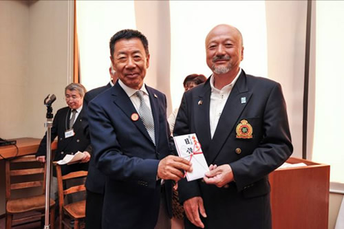 第一回 伏見博明殿下杯チャリティゴルフ大会、表彰式での記念写真