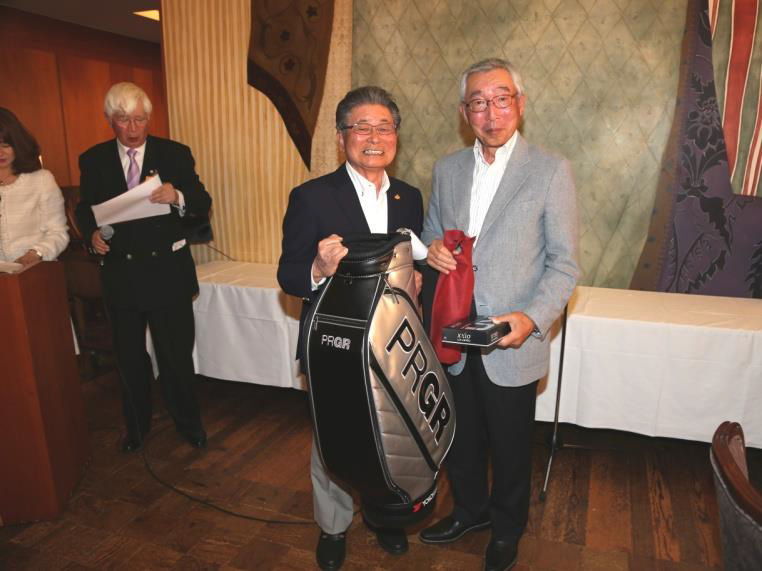 第六回 伏見博明殿下杯チャリティゴルフ大会、表彰式での記念写真